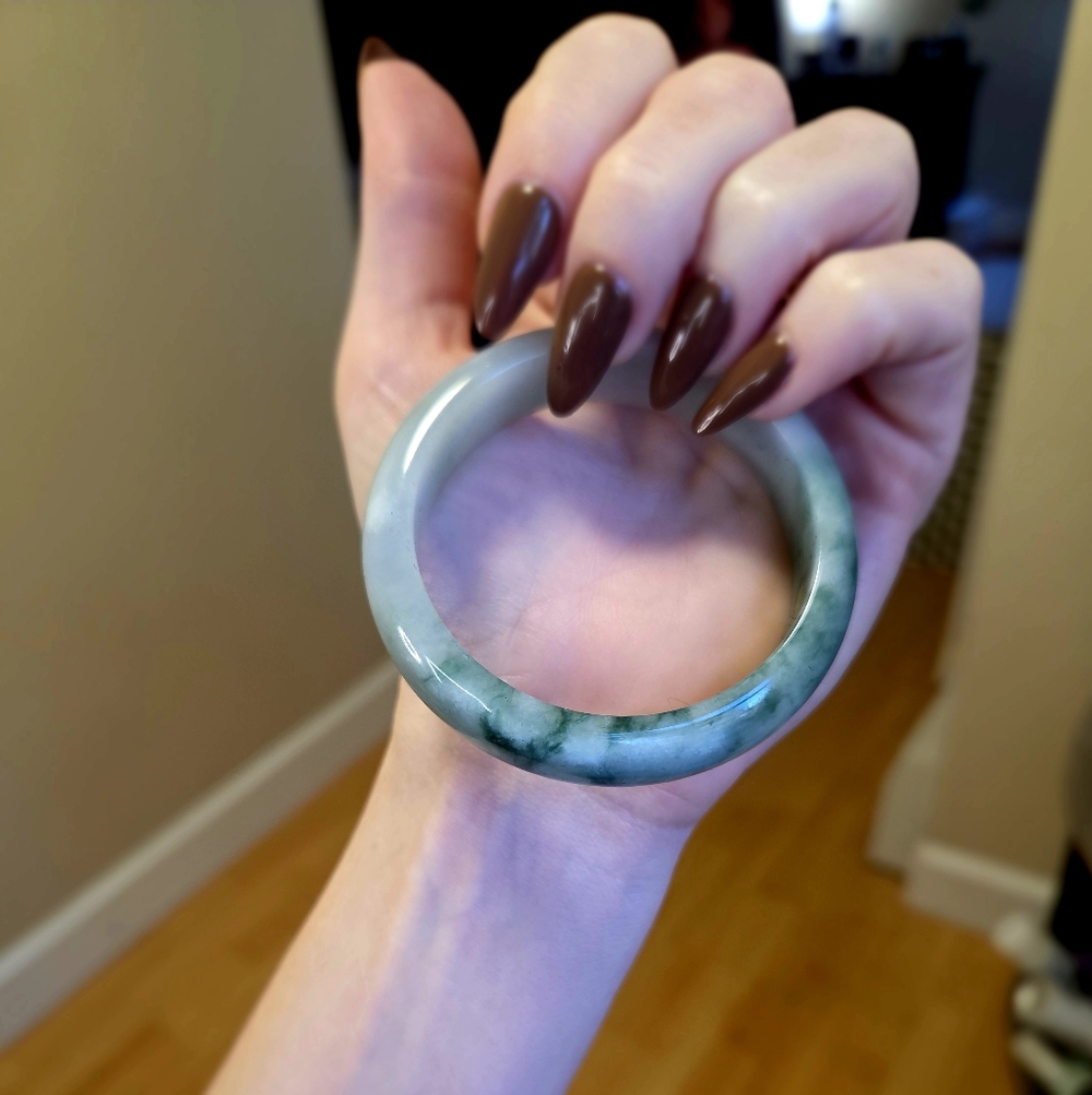 Elegant Green Jade Bangle Bracelet